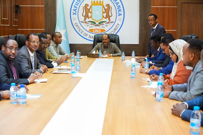 Kulanka Guddiyada Dastuurka.jpg